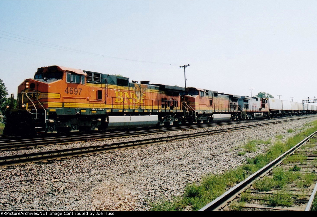 BNSF 4697 West